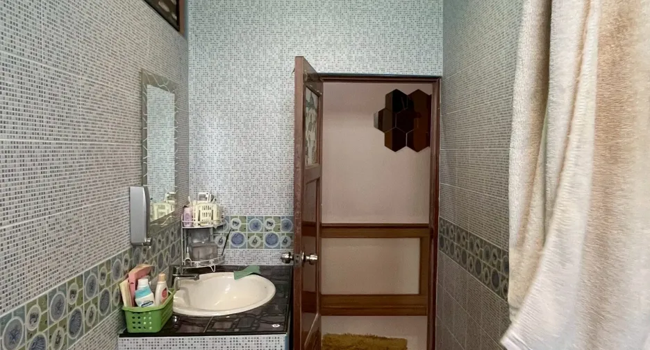 À vendre et à louer 4 chambres maison à Mueang Nakhon Nayok, Nakhon Nayok