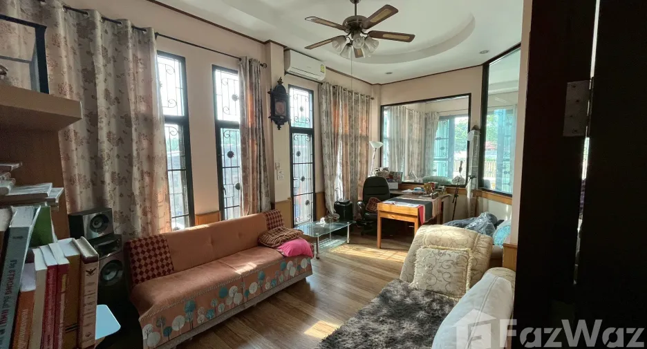 À vendre et à louer 4 chambres maison à Mueang Nakhon Nayok, Nakhon Nayok