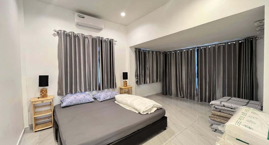 À louer 4 chambres villa à Bang Lamung, Chonburi