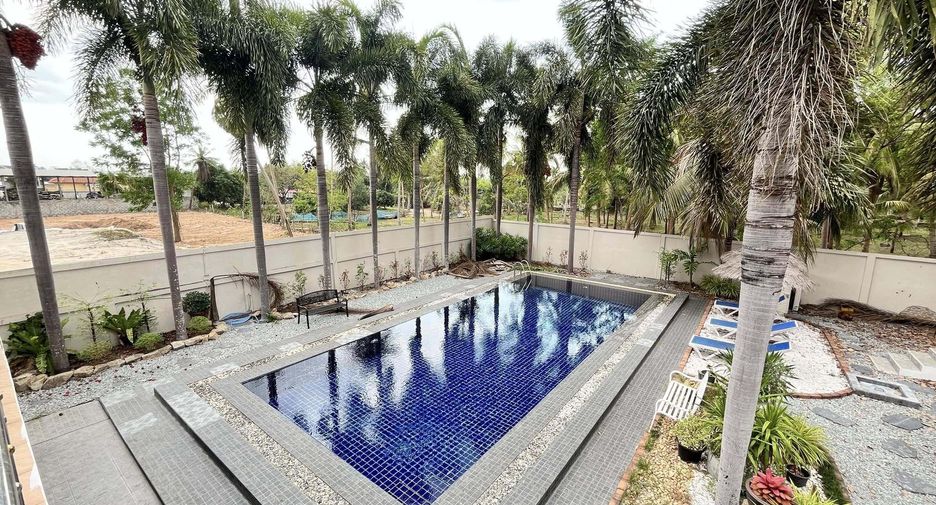 À louer 4 chambres villa à Bang Lamung, Chonburi