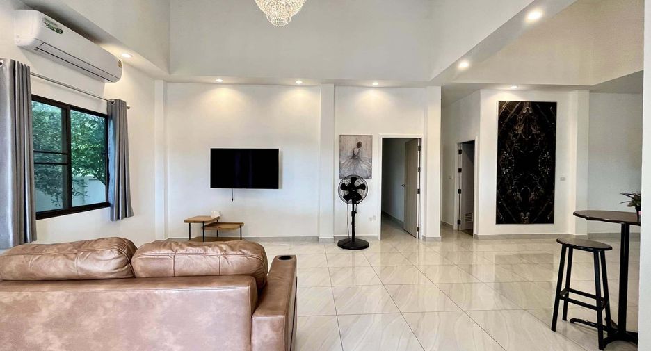 À louer 4 chambres villa à Bang Lamung, Chonburi