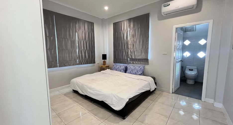 À louer 4 chambres villa à Bang Lamung, Chonburi