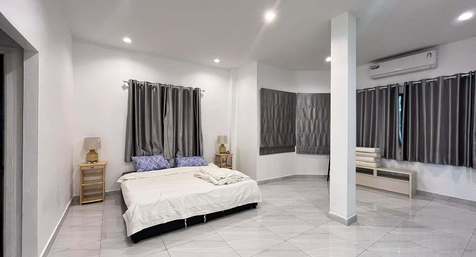 À louer 4 chambres villa à Bang Lamung, Chonburi