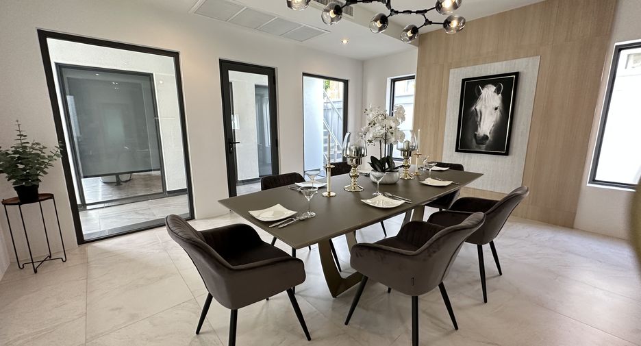 Villa en venta de 5 habitaciones en Bang Lamung, Chonburi