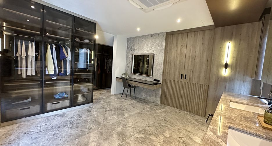 Villa en venta de 5 habitaciones en Bang Lamung, Chonburi