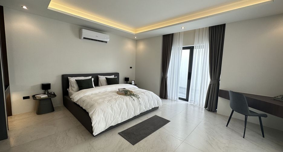 For sale 5 ベッドルーム villa in Bang Lamung, Chonburi