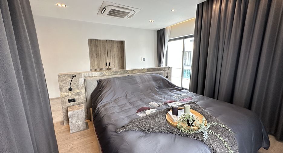 Villa en venta de 5 habitaciones en Bang Lamung, Chonburi