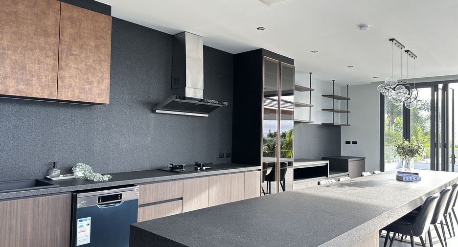 Villa en venta de 5 habitaciones en Bang Lamung, Chonburi