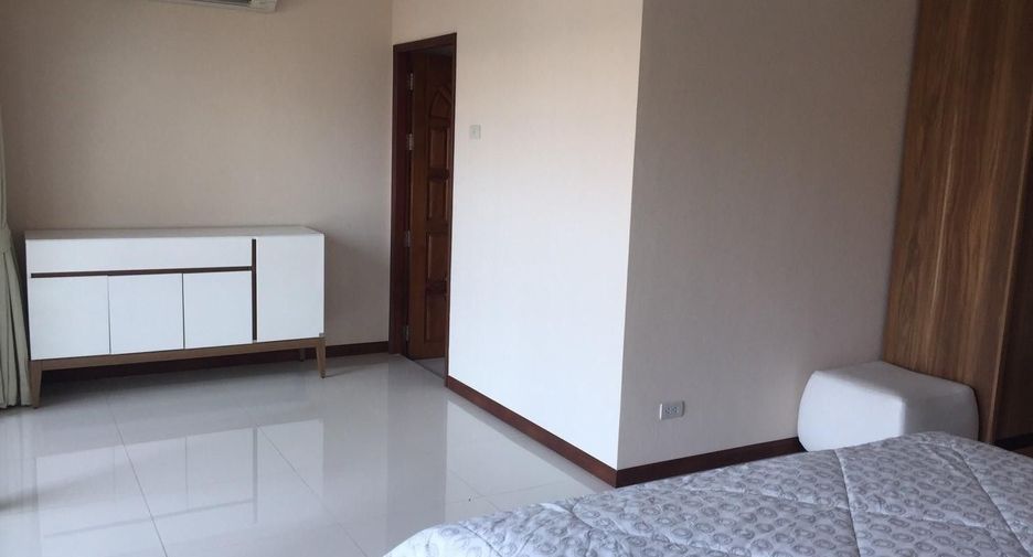 For sale 7 ベッドルーム villa in Bang Lamung, Chonburi