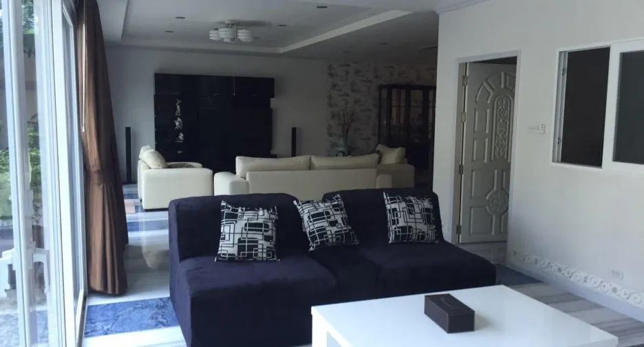 For sale 7 ベッドルーム villa in Bang Lamung, Chonburi
