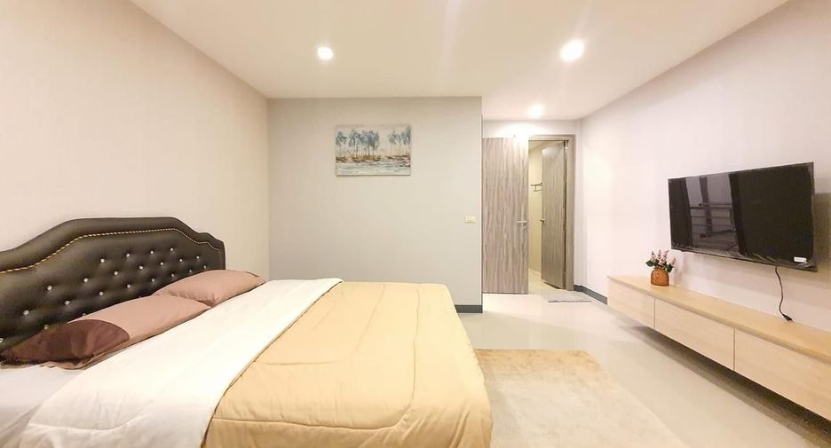Villa zum Kauf mit 6 Zimmer in Bang Lamung, Chonburi