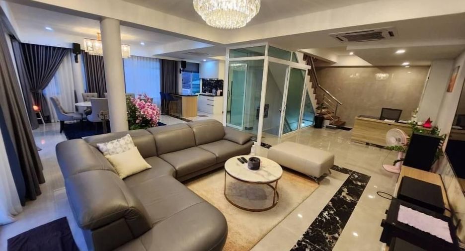 Villa zum Kauf mit 6 Zimmer in Bang Lamung, Chonburi