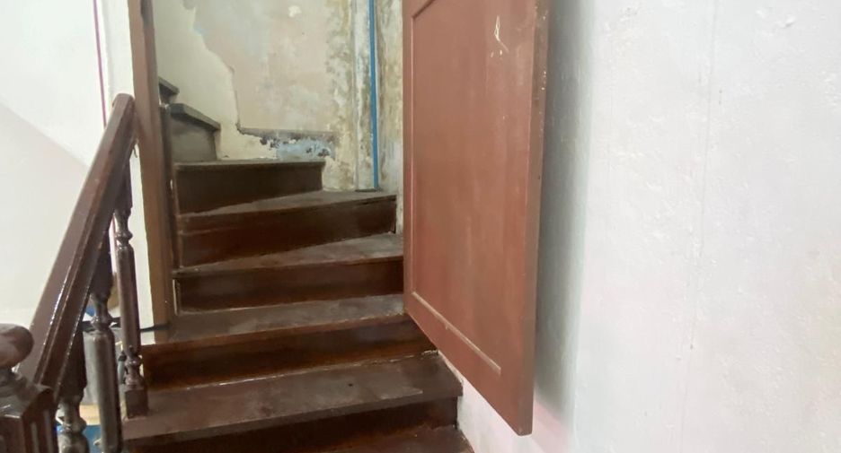 Casa adosada en venta de 3 habitaciones en Huai Khwang, Bangkok
