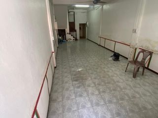 For sale 3 bedrooms townhouse in Huai Khwang, Bangkok