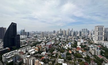 For sale 1 bed condo in Khlong Toei, Bangkok