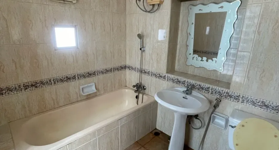 For sale and for rent 5 bedrooms townhouse in Pak Kret, Nonthaburi