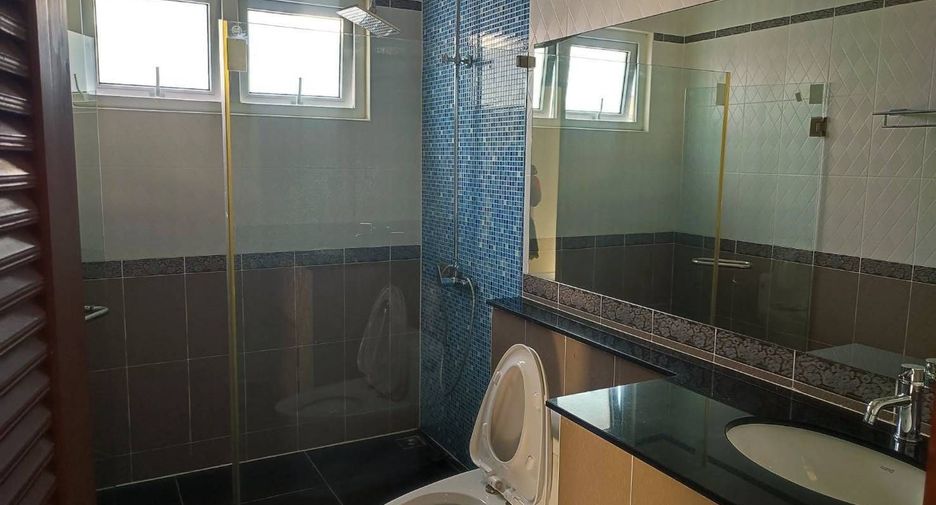 For rent 3 bedrooms villa in Bang Lamung, Chonburi
