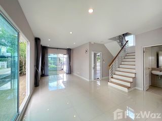 For sale 3 bedrooms house in Thung Khru, Bangkok