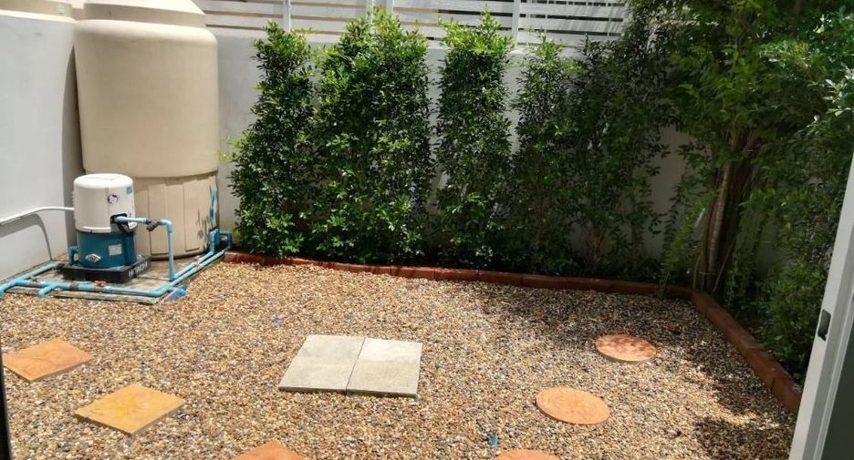 For sale 2 bedrooms townhouse in Bang Bo, Samut Prakan