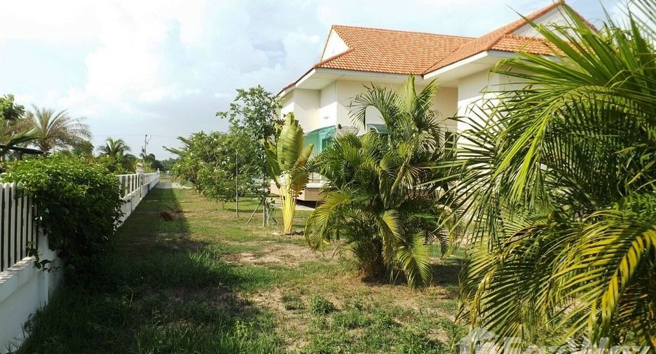 For sale 4 ベッドルーム house in Mueang Surin, Surin