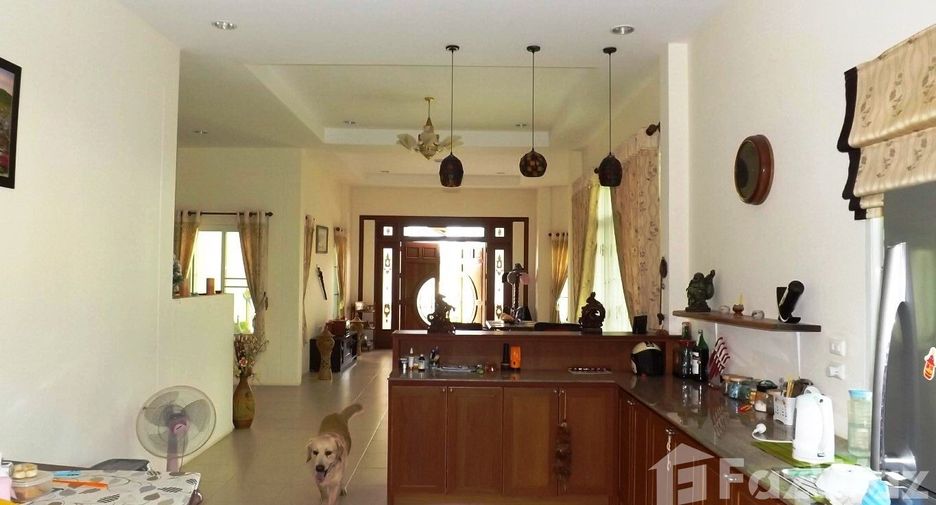 For sale 4 ベッドルーム house in Mueang Surin, Surin