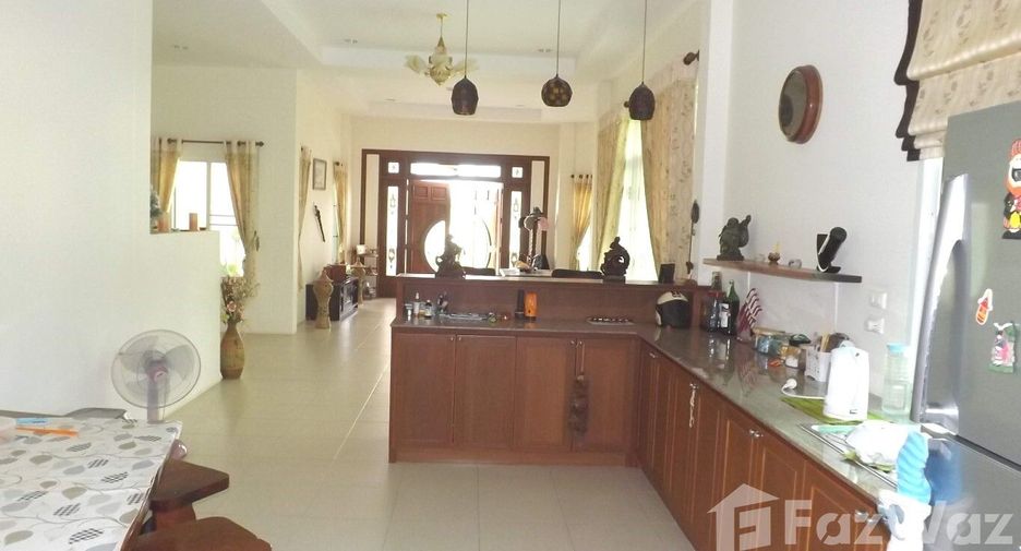 For sale 4 ベッドルーム house in Mueang Surin, Surin