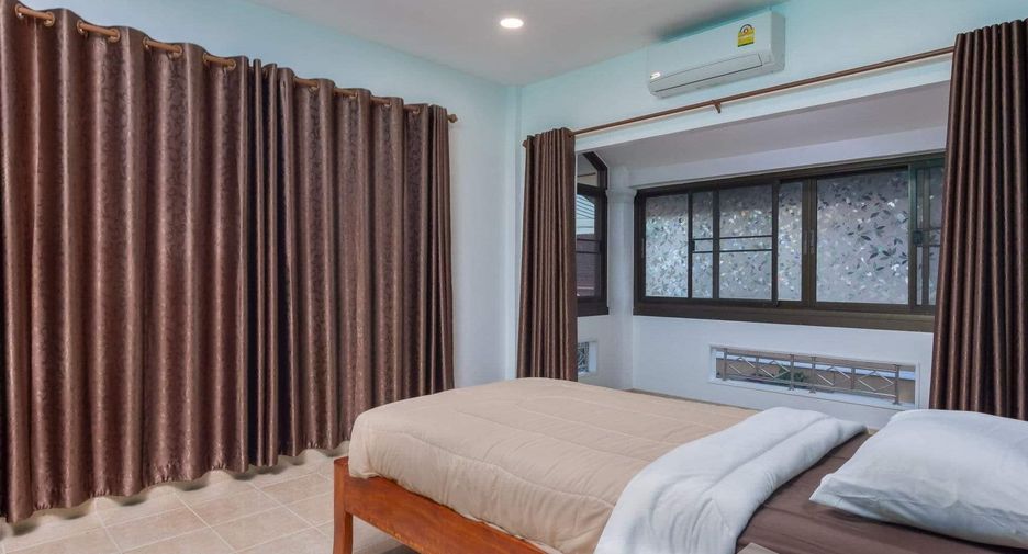 For sale 4 bedrooms house in Bang Lamung, Chonburi