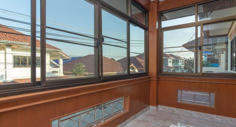 For sale 4 bedrooms house in Bang Lamung, Chonburi