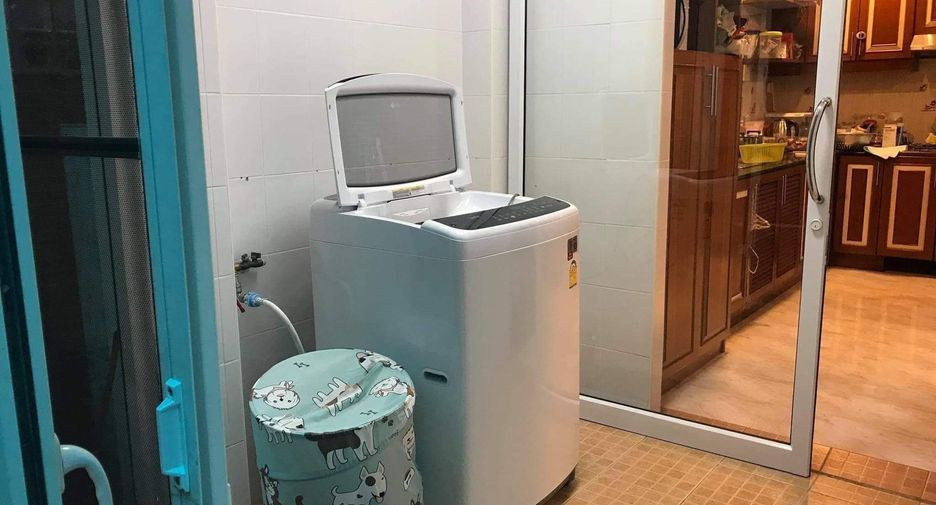 For sale 4 bedrooms house in Bang Lamung, Chonburi