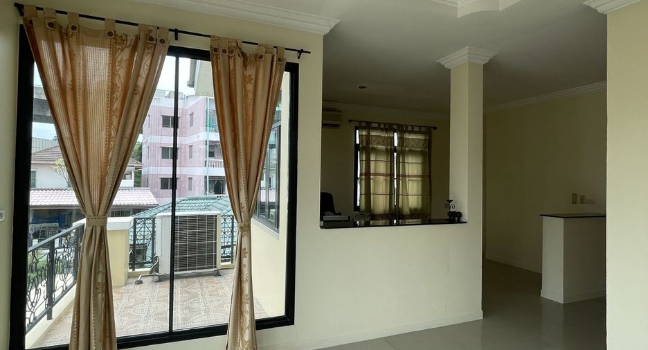 For sale 5 bedrooms house in Ratchathewi, Bangkok