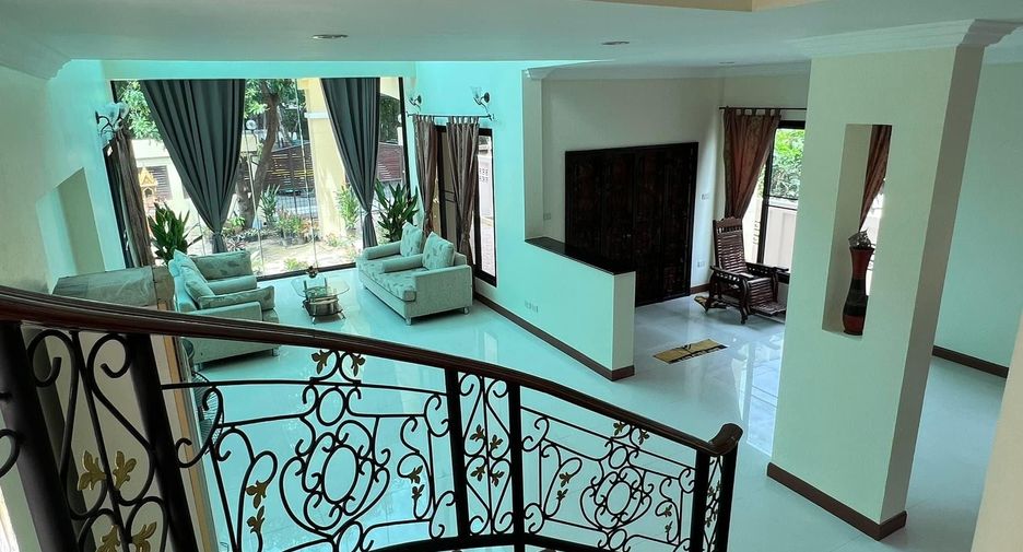 For sale 5 bedrooms house in Ratchathewi, Bangkok