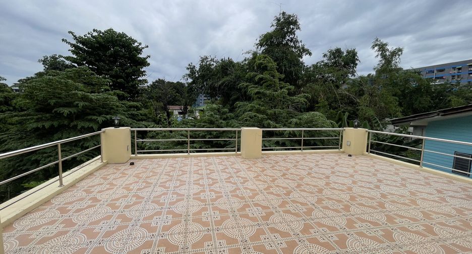 For sale 5 bedrooms house in Ratchathewi, Bangkok