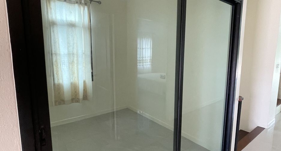 For sale 5 bedrooms house in Ratchathewi, Bangkok