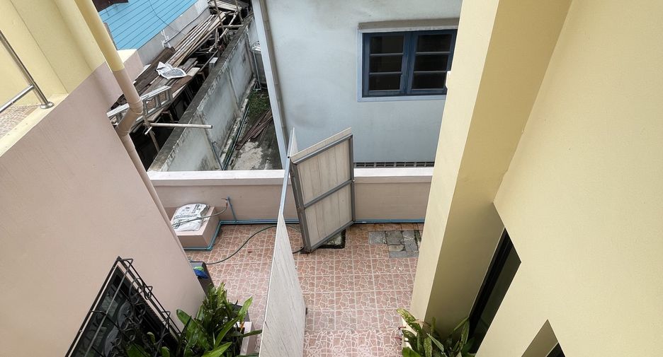 For sale 5 bedrooms house in Ratchathewi, Bangkok