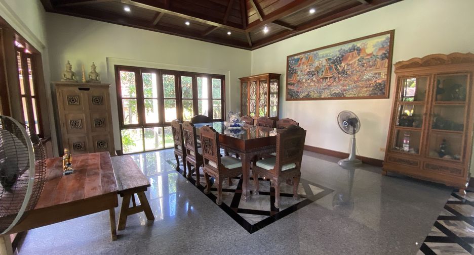 For rent 5 bedrooms house in Bang Lamung, Chonburi