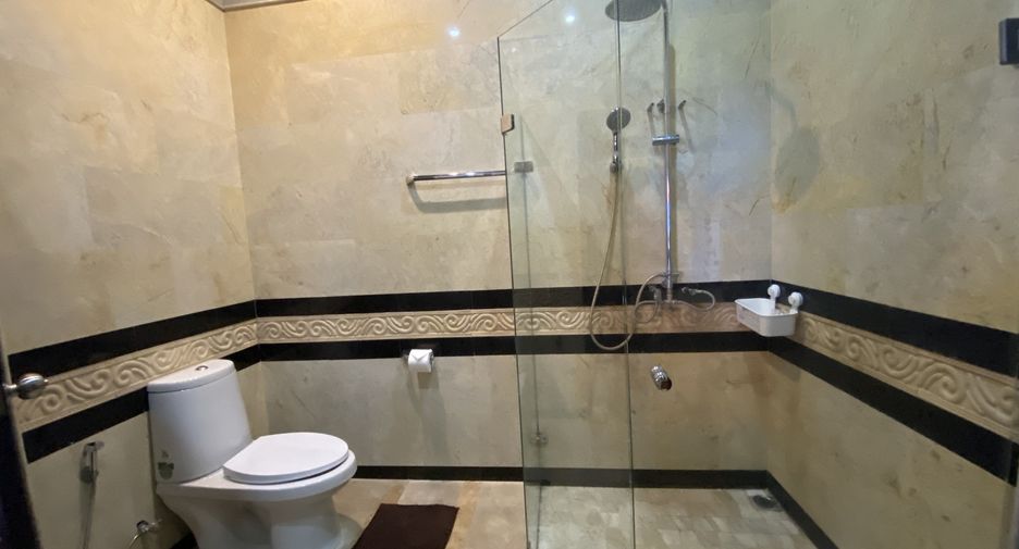 For rent 5 bedrooms house in Bang Lamung, Chonburi