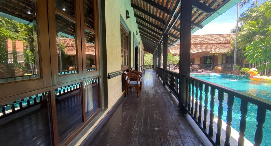 For rent 5 ベッドルーム house in Bang Lamung, Chonburi