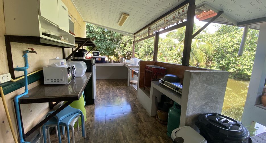 For rent 5 bedrooms house in Bang Lamung, Chonburi