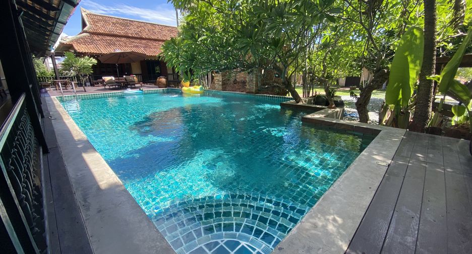 For rent 5 bedrooms house in Bang Lamung, Chonburi