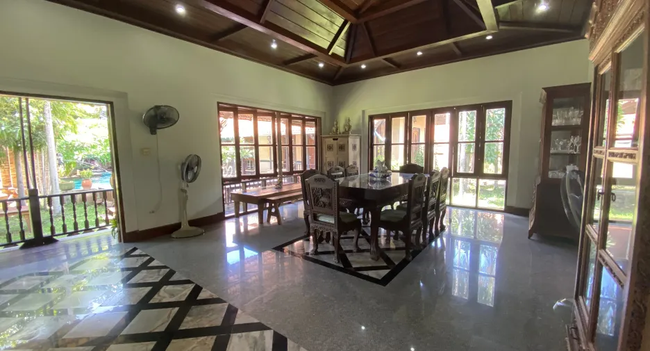 For rent 5 bedrooms house in Bang Lamung, Chonburi