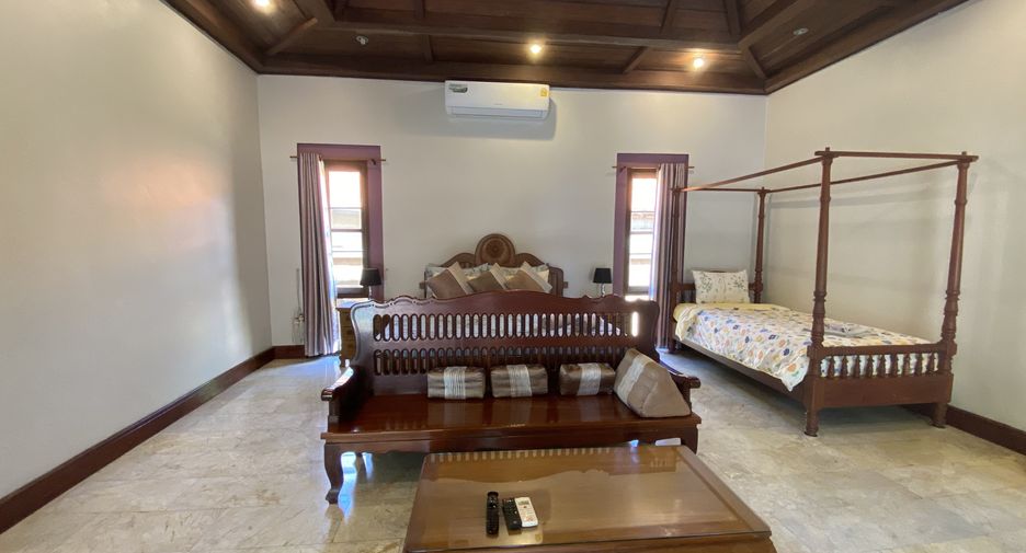 For rent 5 bedrooms house in Bang Lamung, Chonburi