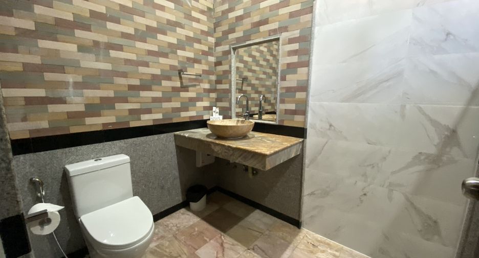 For rent 5 bedrooms house in Bang Lamung, Chonburi