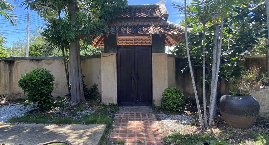 For rent 5 bedrooms house in Bang Lamung, Chonburi