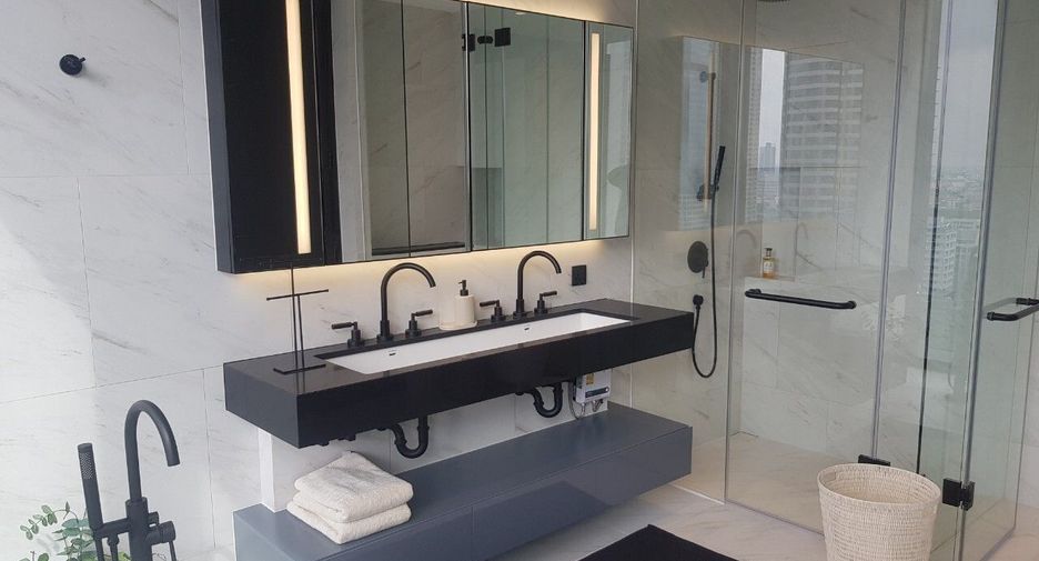 For sale and for rent 2 bedrooms condo in Sathon, Bangkok