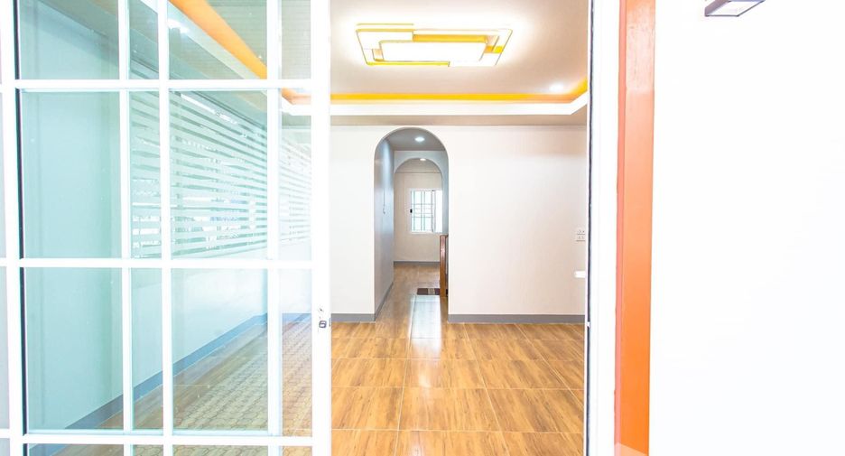 For sale 2 bedrooms townhouse in Si Racha, Chonburi