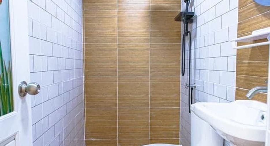For sale 2 bedrooms townhouse in Si Racha, Chonburi