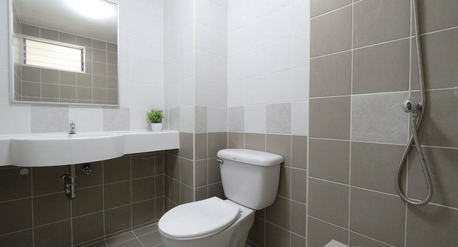 For sale 1 bed condo in Bang Kapi, Bangkok