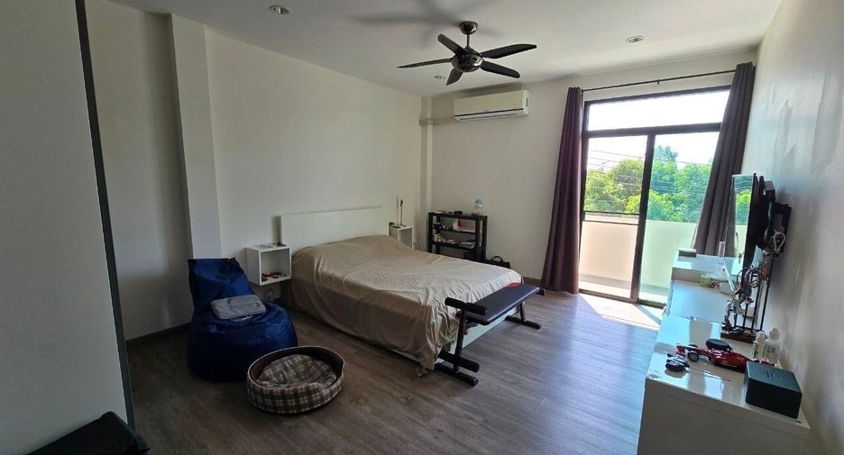 For sale 5 ベッドルーム villa in Bang Lamung, Chonburi