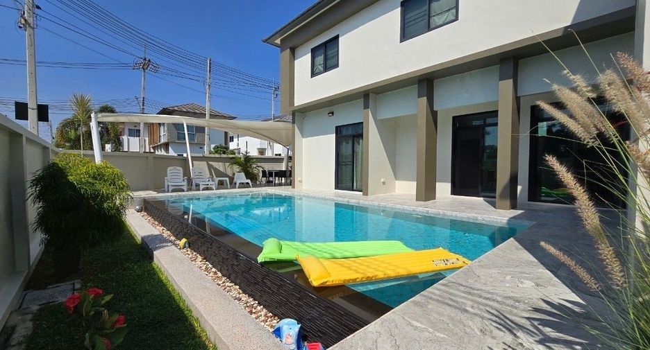 For sale 5 ベッドルーム villa in Bang Lamung, Chonburi