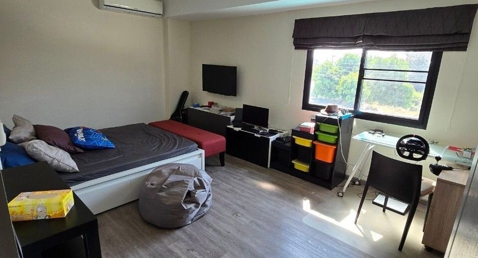 For sale 5 ベッドルーム villa in Bang Lamung, Chonburi